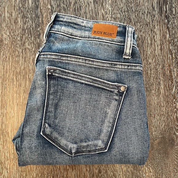 JUDY BLUE Medium Wash Skinny Fit Stretch Denim Jeans Size 5/27 - Picture 1 of 12